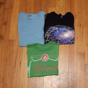Bundle of boys t shirts